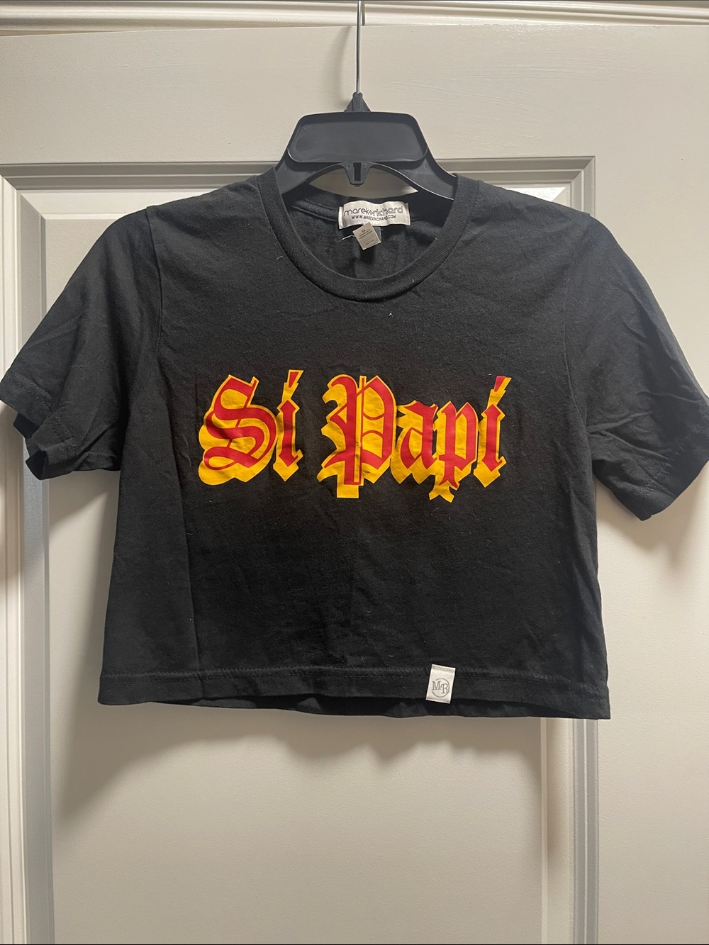Marek + Richard Black 'Si Papi' Cropped Graphic Tee